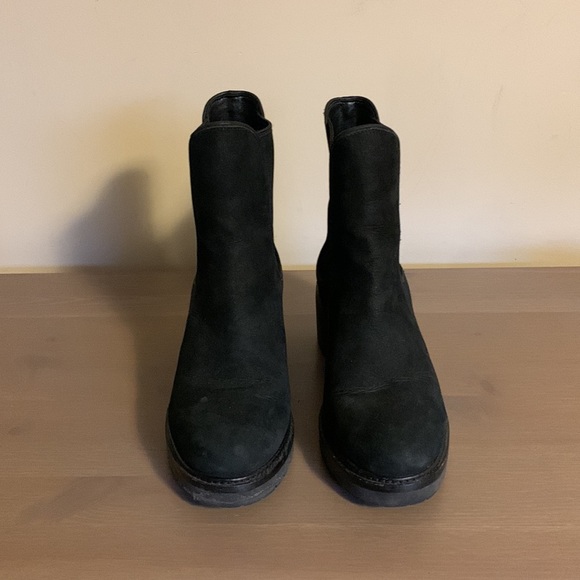 MICHAEL Michael Kors Black Chunky Booties with Rubber Soles - Women’s Size 7.5 - Picture 3 of 9